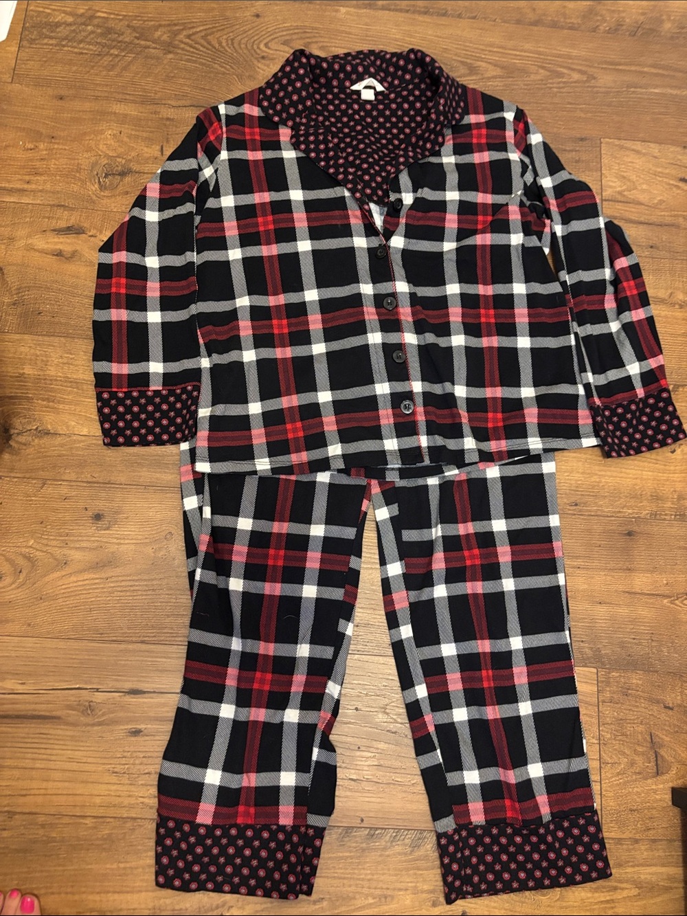Vera Bradley Black & Red Plaid Women’s Pajama Set Size Large